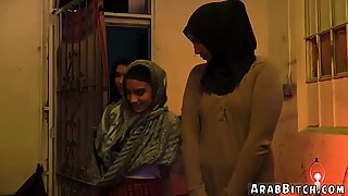 Arabisk mor faen venns venn første gjeng afgan horehouses eksisterer!