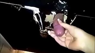 Laura i herretoiletter gloryhole