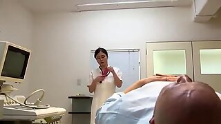 Nakal jururawat Bridgette B rides like a pro